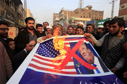 Pakistán suspende cooperación militar y de inteligencia con EEUU
